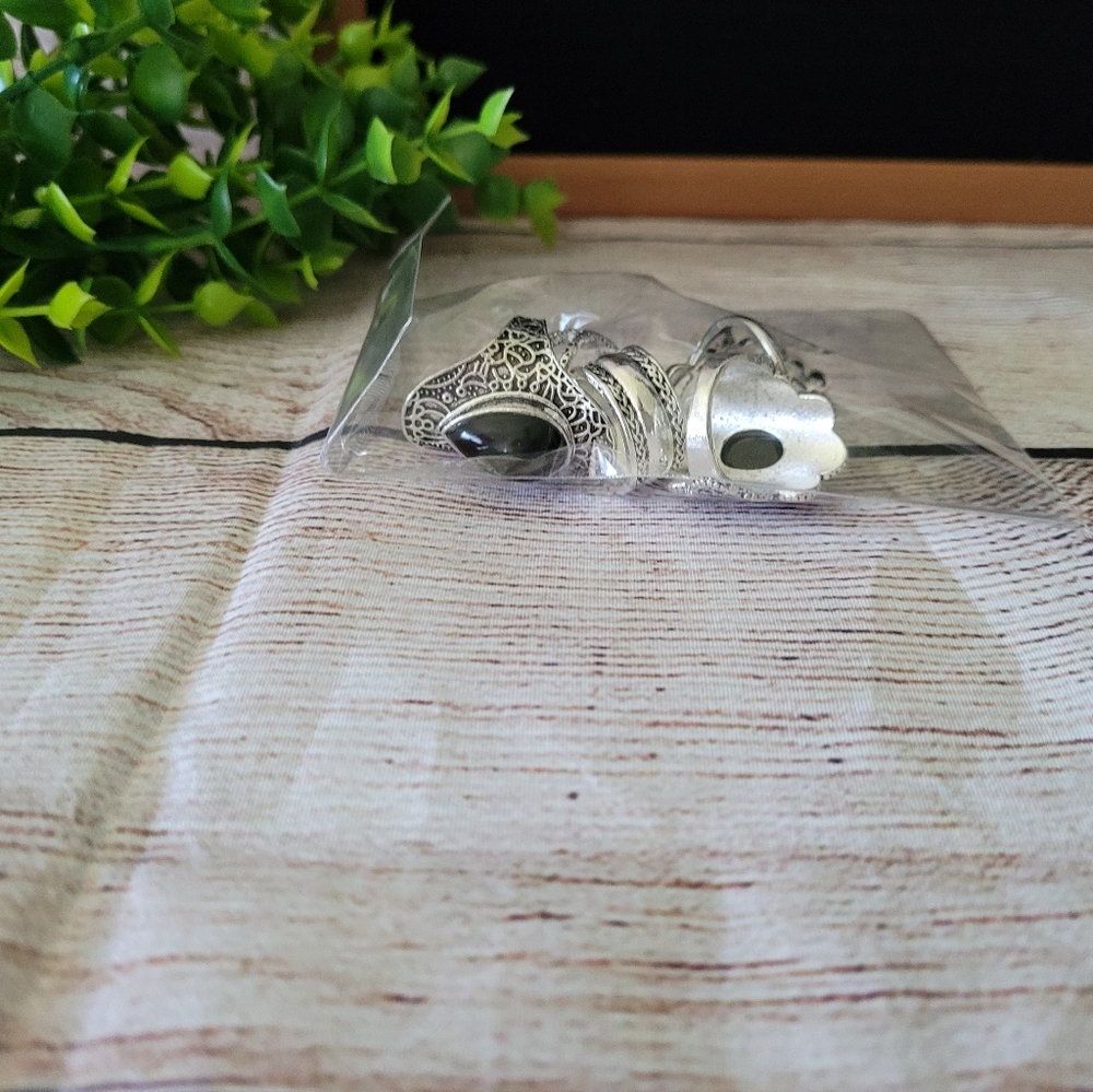 5 piece Boho Antiqued Silver Black Stone Ring✨️ - Picture 6 of 8